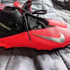 Kids Nike Phantovision Cleats, size 1